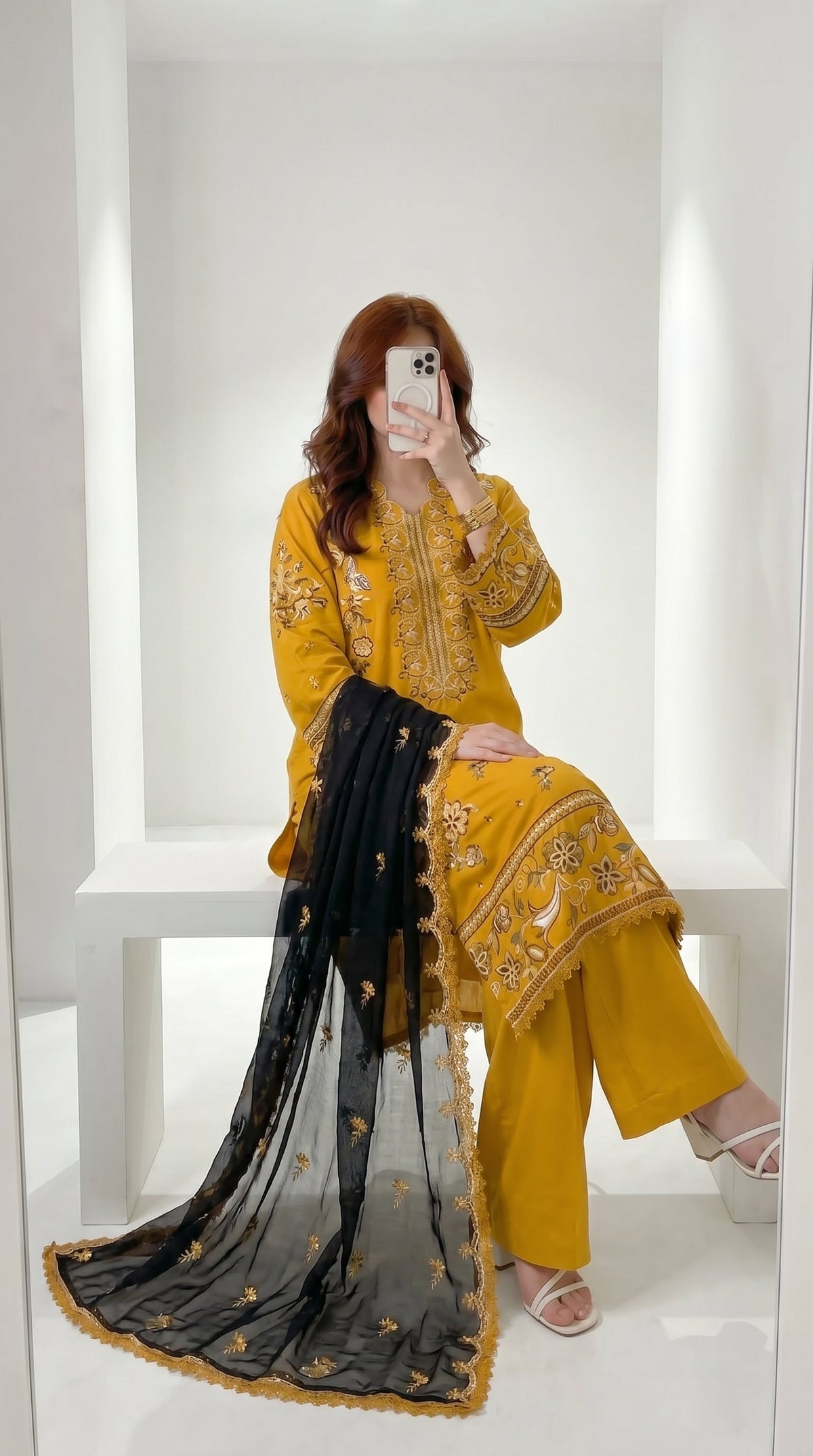 Gul naaz Embroidered - 3pc