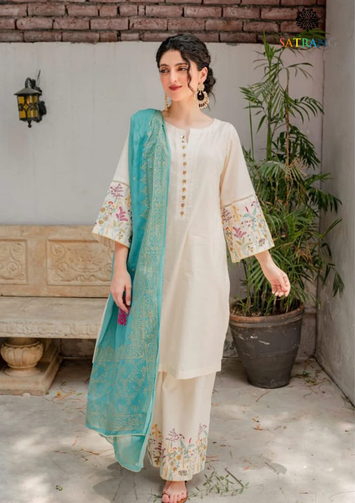 Astoor Embroidered Dhanak Suit