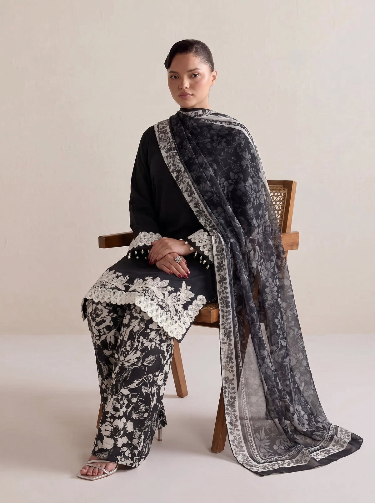Mahe Embroidered -3pc
