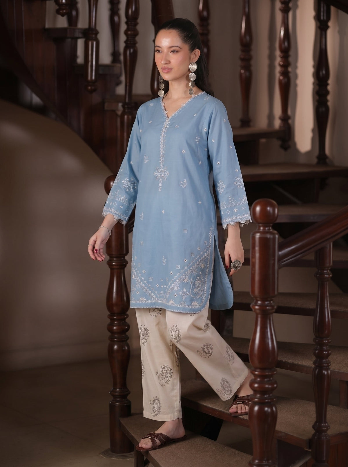 Aasman Embroidered -2pc