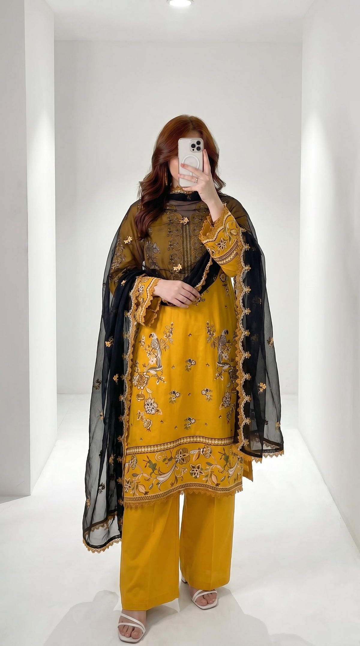 Gul naaz Embroidered - 3pc